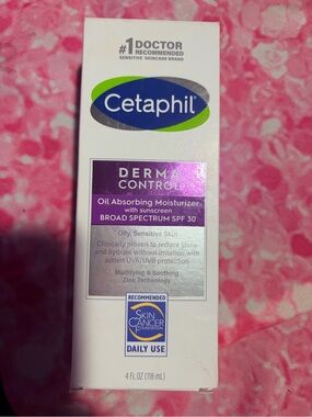 NIB Cetaphil DermaControl Oil Absorbing Moisturizer SPF 30 —Full Size